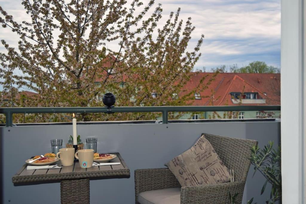 Md-5 Stadtfeld Beimsstrasse 81 - Appartement Domblick - Parkplatz - Balkon - 2Einzelbetten - Schlafsofa Магдебург Екстер'єр фото