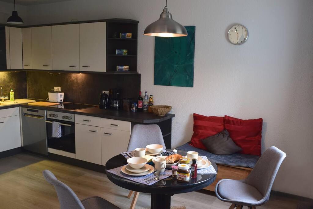 Md-5 Stadtfeld Beimsstrasse 81 - Appartement Domblick - Parkplatz - Balkon - 2Einzelbetten - Schlafsofa Магдебург Екстер'єр фото