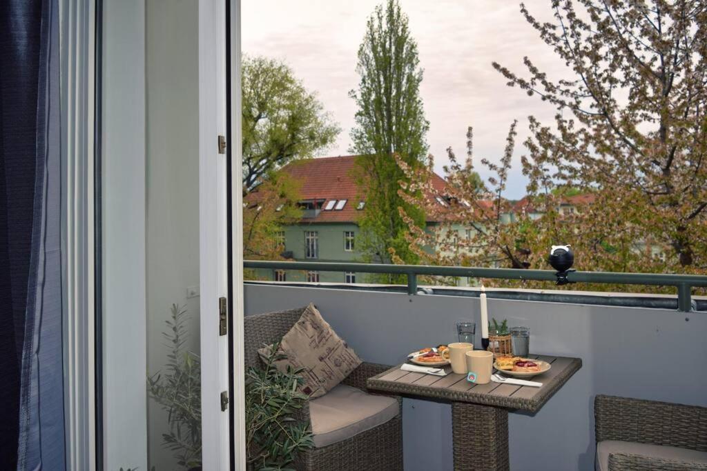 Md-5 Stadtfeld Beimsstrasse 81 - Appartement Domblick - Parkplatz - Balkon - 2Einzelbetten - Schlafsofa Магдебург Екстер'єр фото